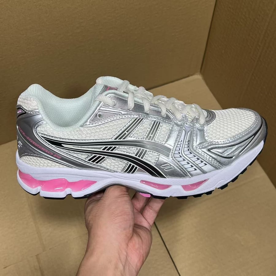 View 3 - White / Pink