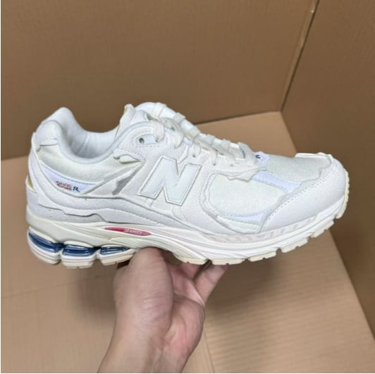 Designer Sneakers Batch Style & Price Collection