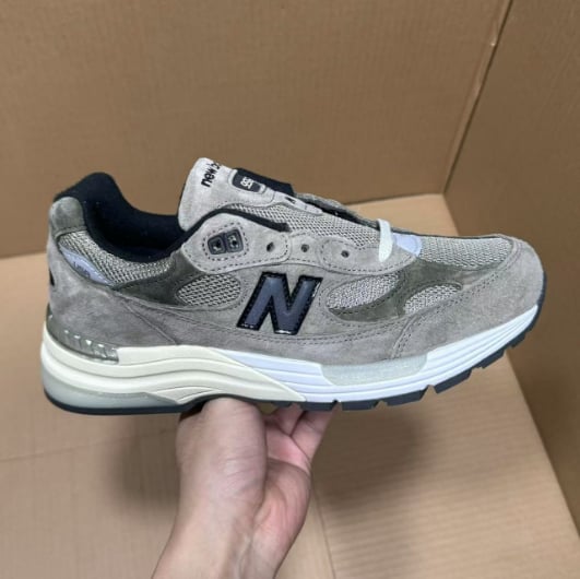 View 4 - Grey