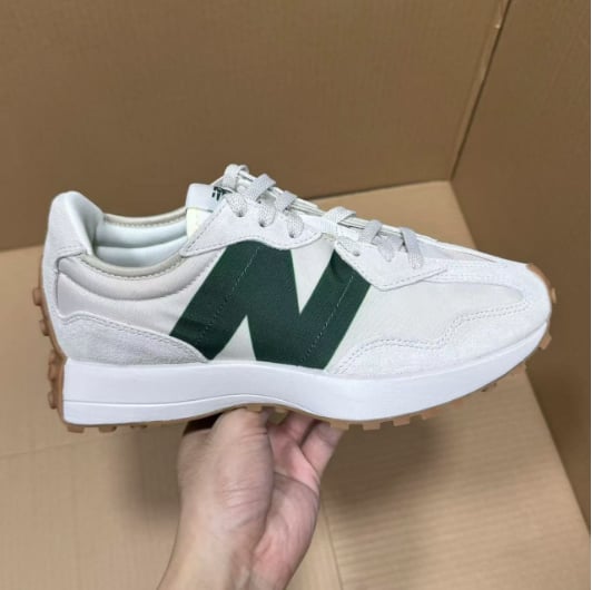 View 3 - White / Green