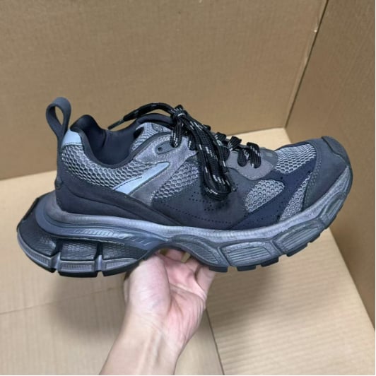 View 2 - Black / Grey