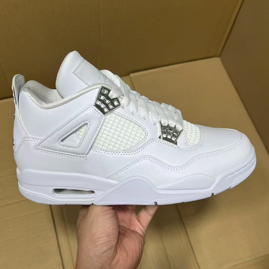 View 4 - White