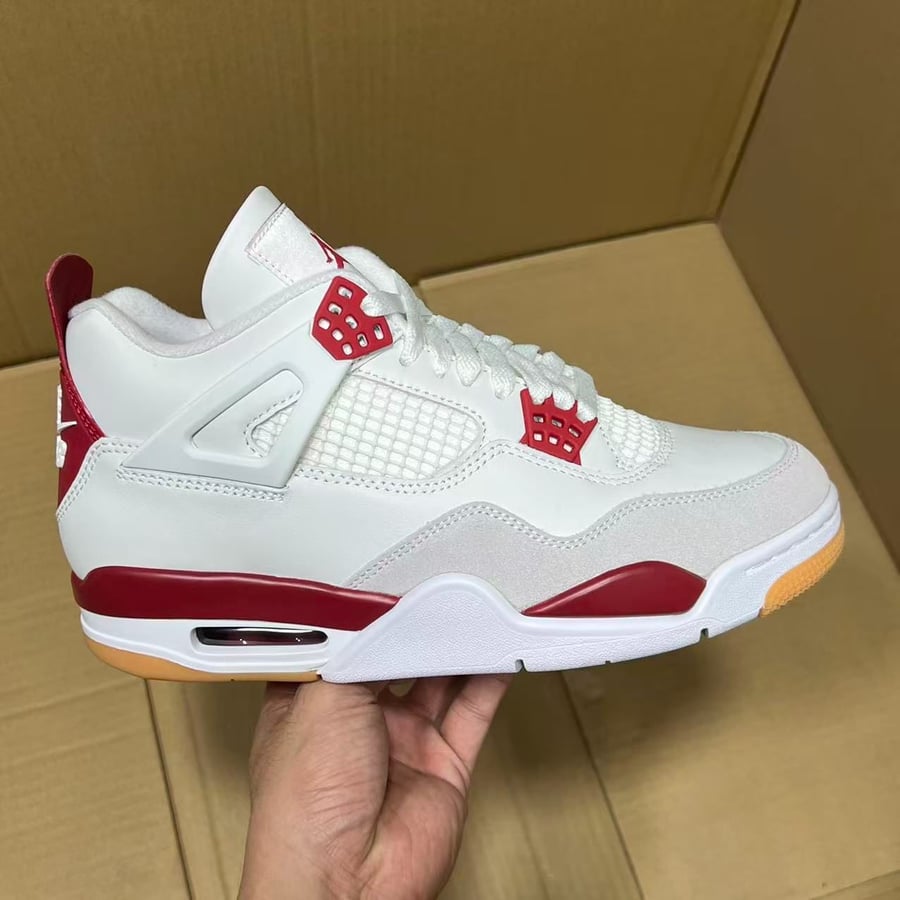 View 2 - White / Red