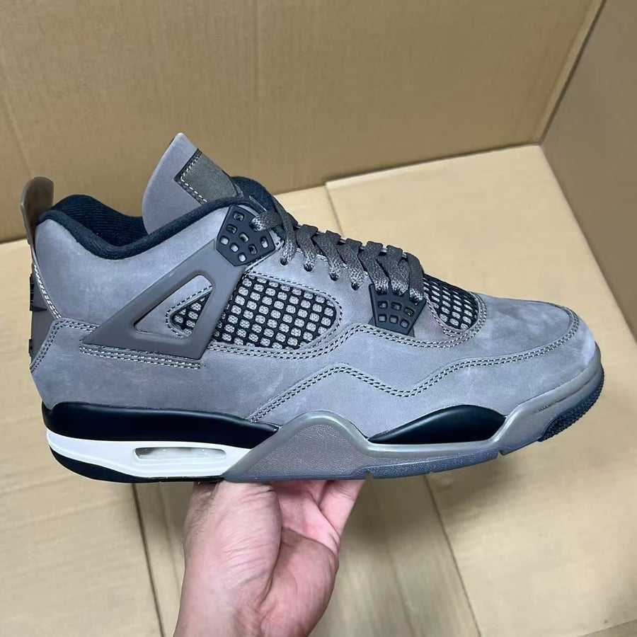 View 4 - Grey / Brown