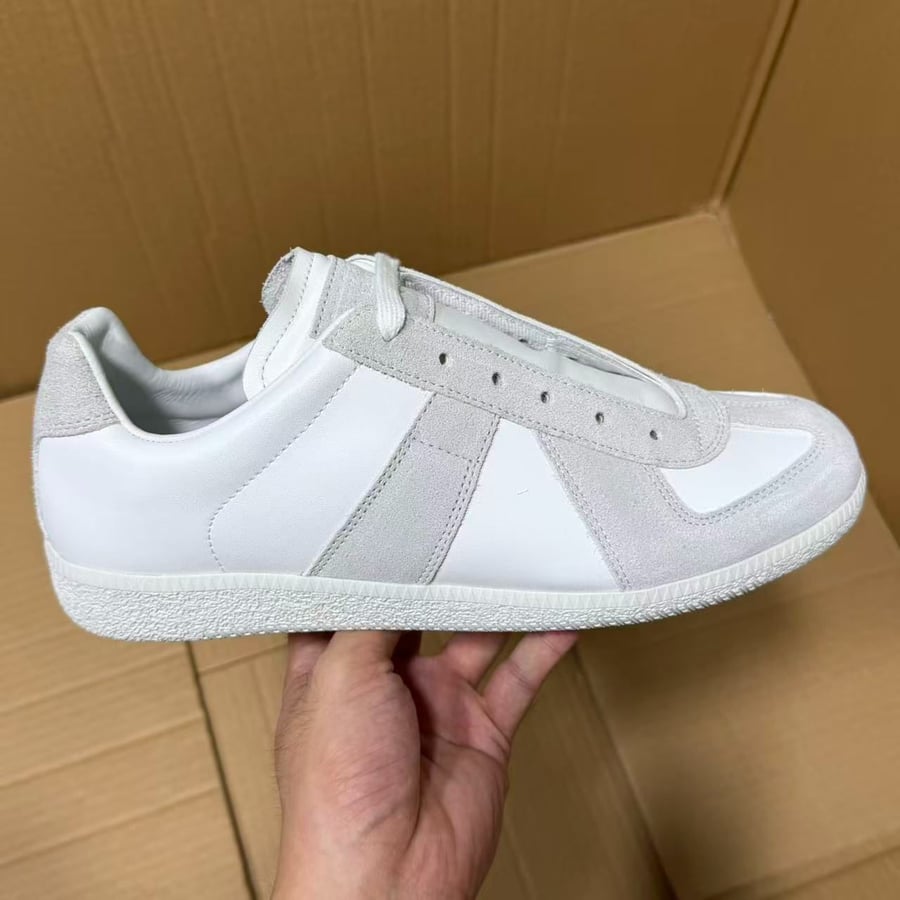 View 4 - White