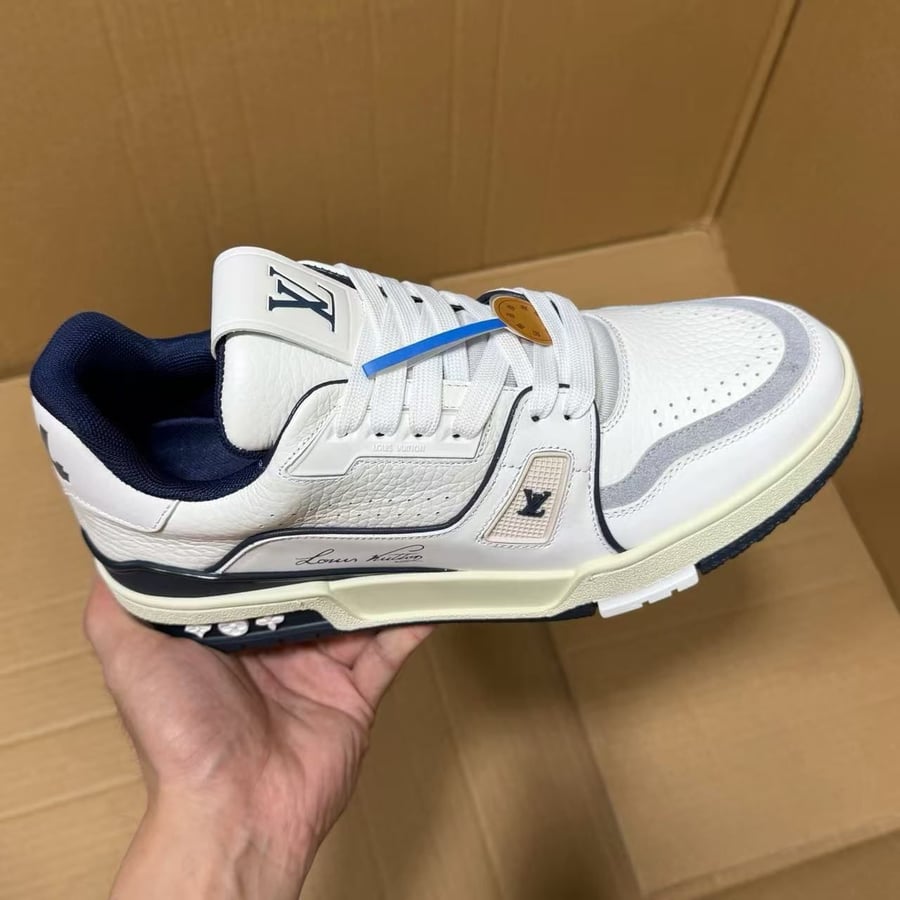 View 4 - White / Blue