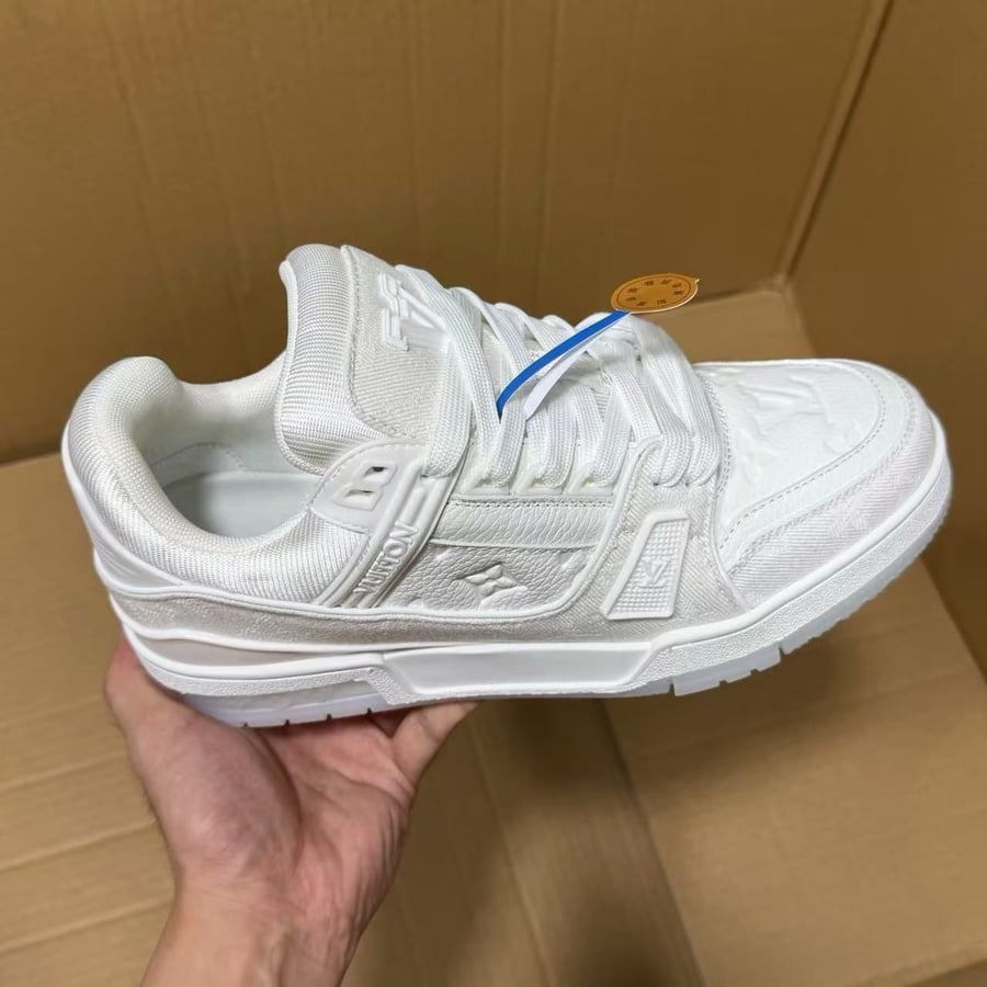 View 7 - White
