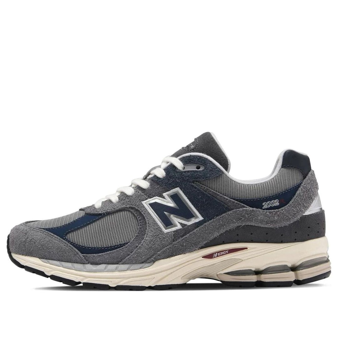 New Balance 2002R - Grey / Beige