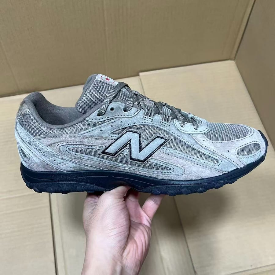 View 6 - Grey / Brown
