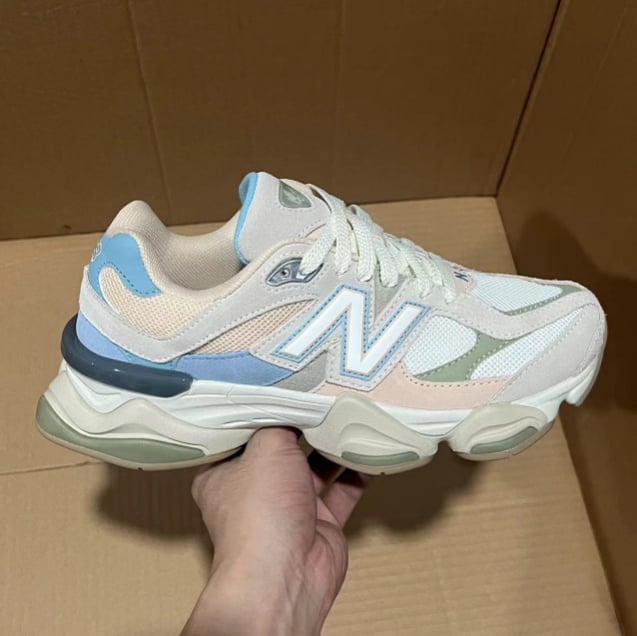 View 6 - Blue / Beige