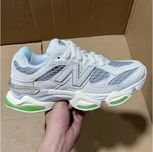 View 3 - Green / Beige