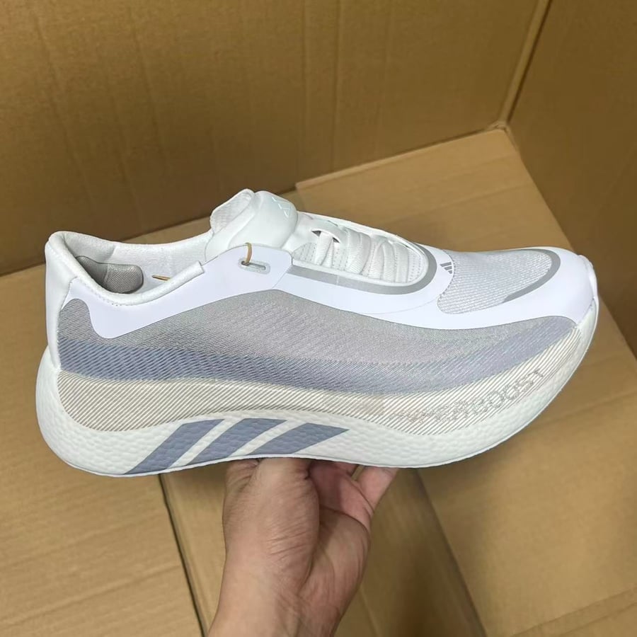 View 6 - White / Grey
