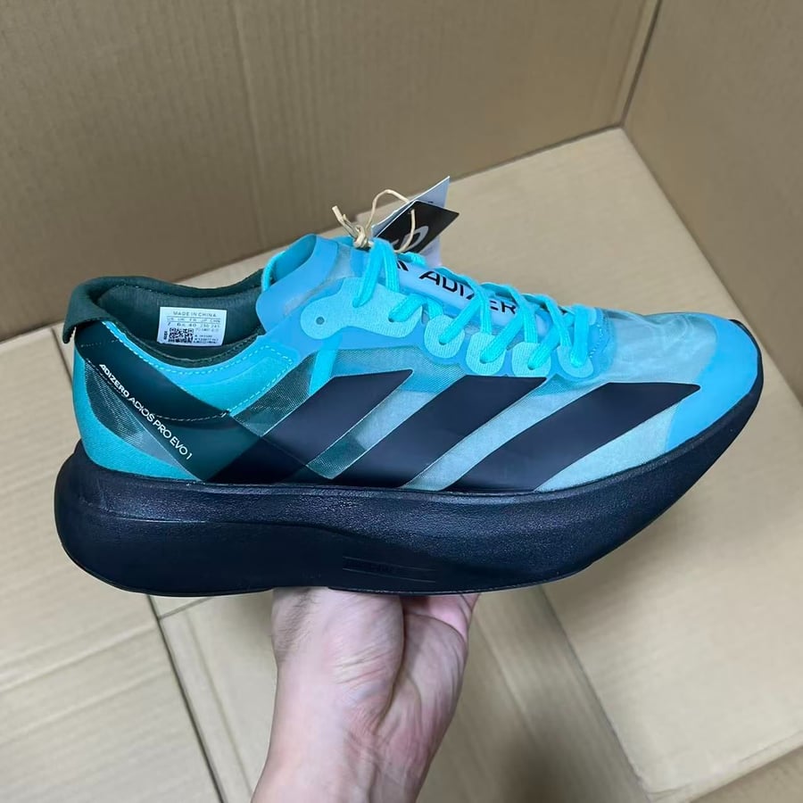 View 6 - Black / Blue