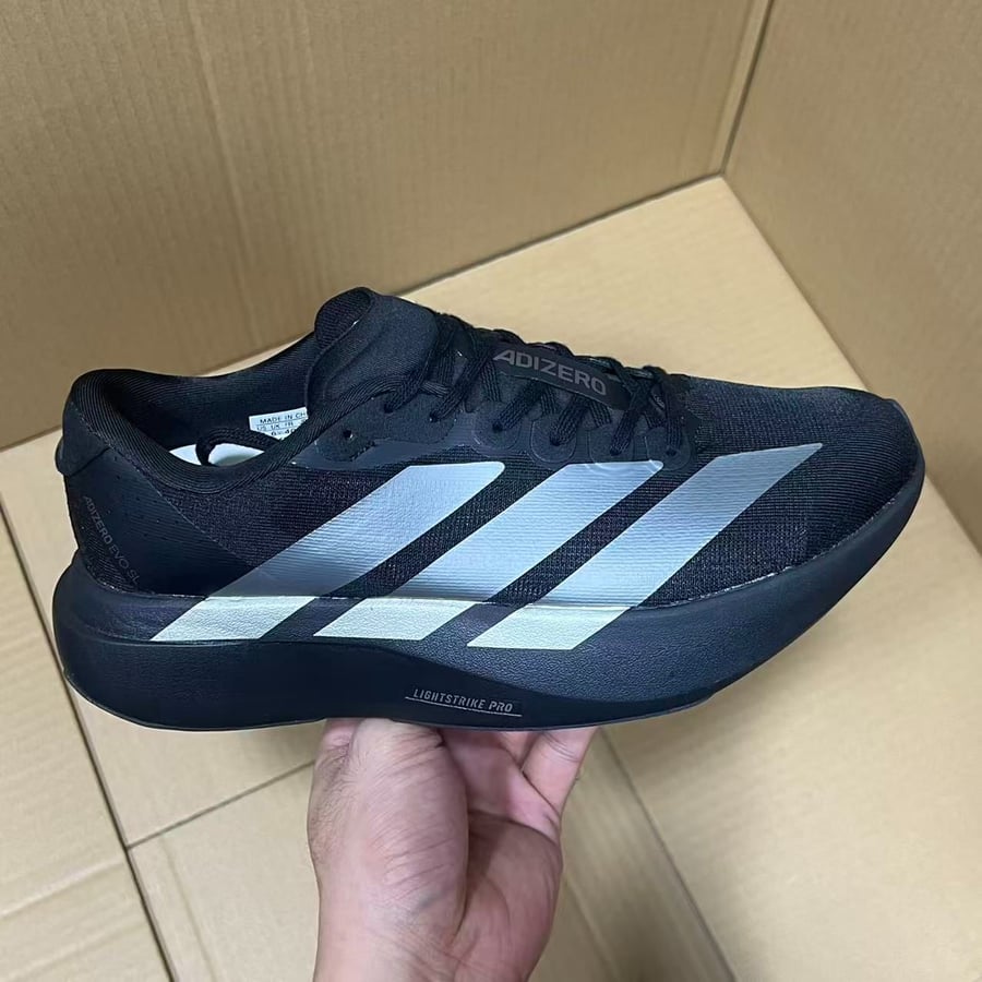 View 3 - Black / Grey