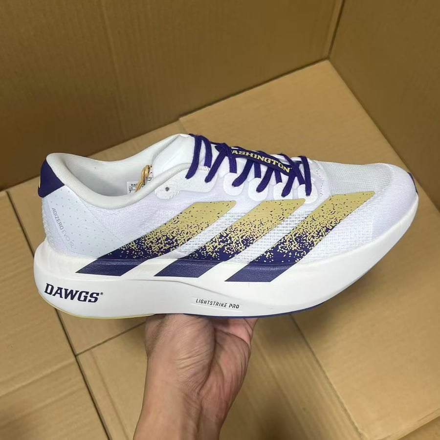 View 6 - White / Purple