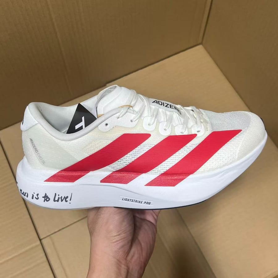 View 4 - White / Red