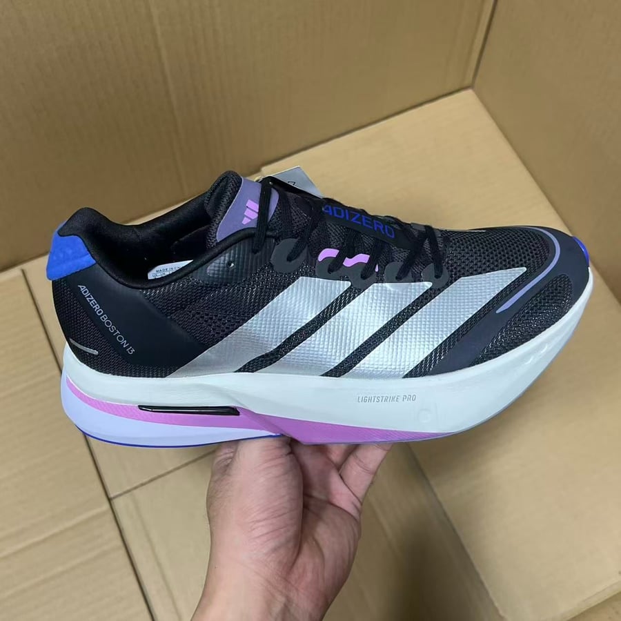 View 5 - Black / Grey