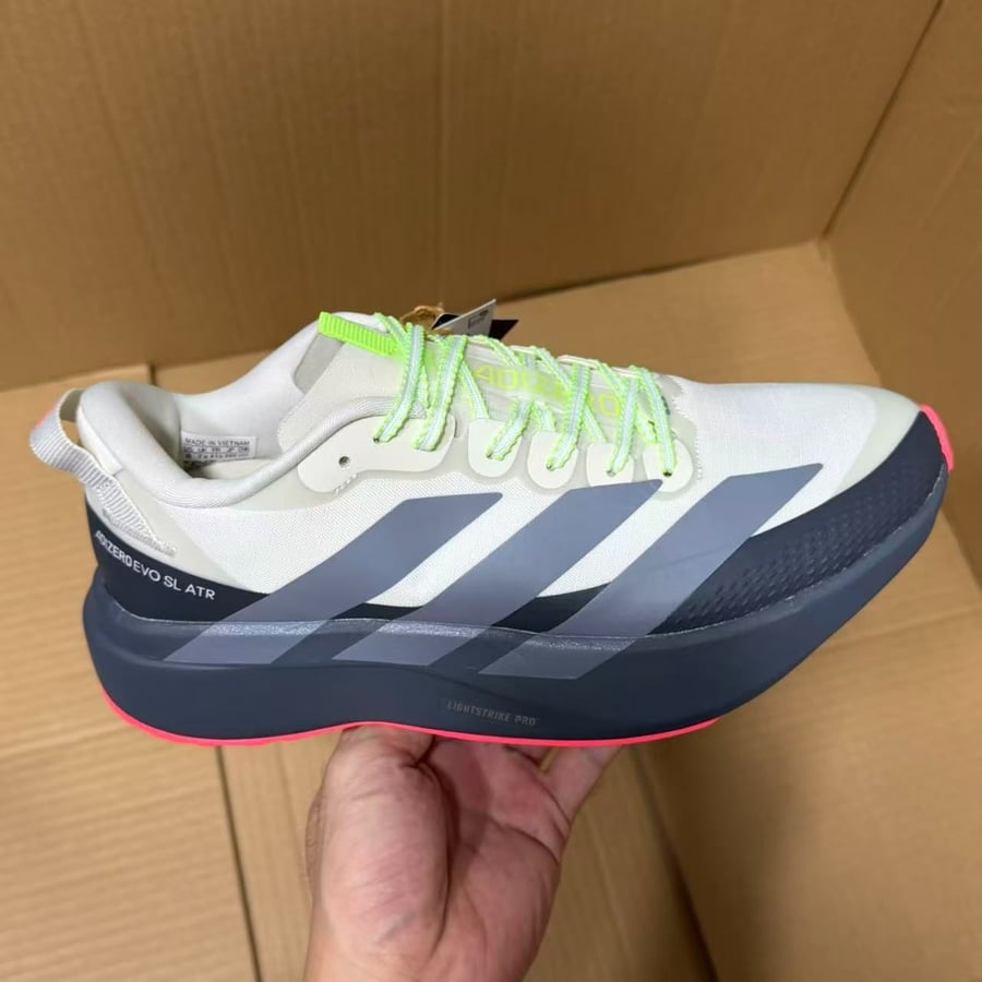 View 2 - White / Grey