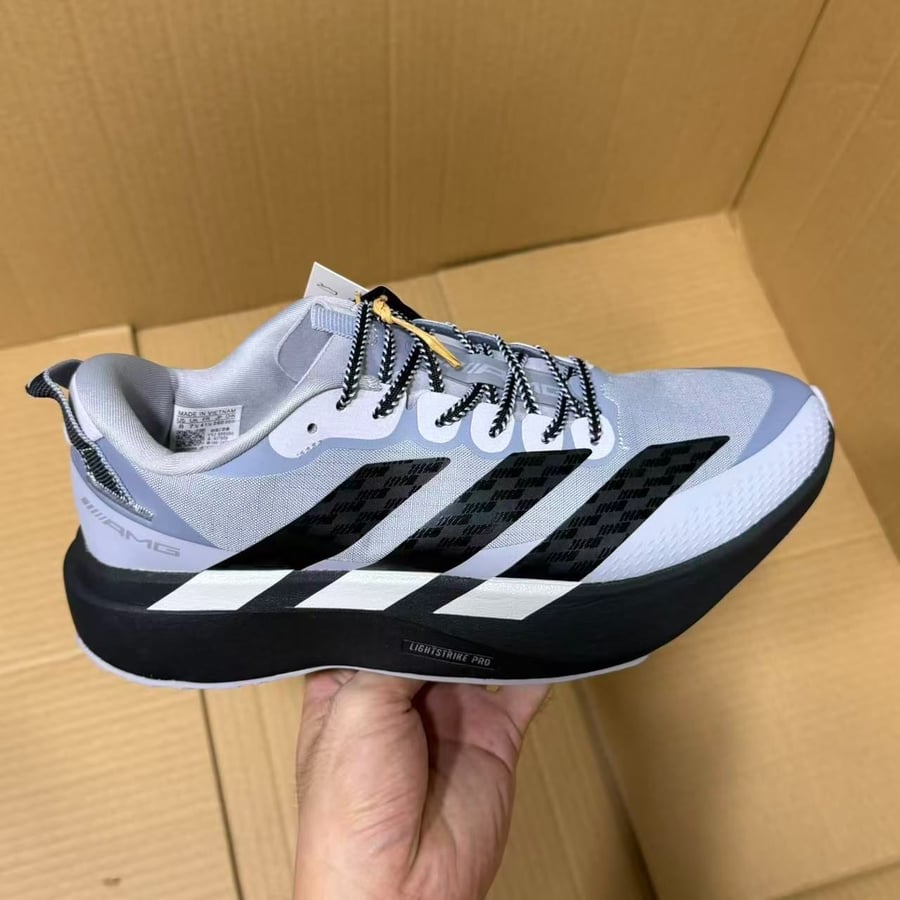 View 4 - Black / Grey