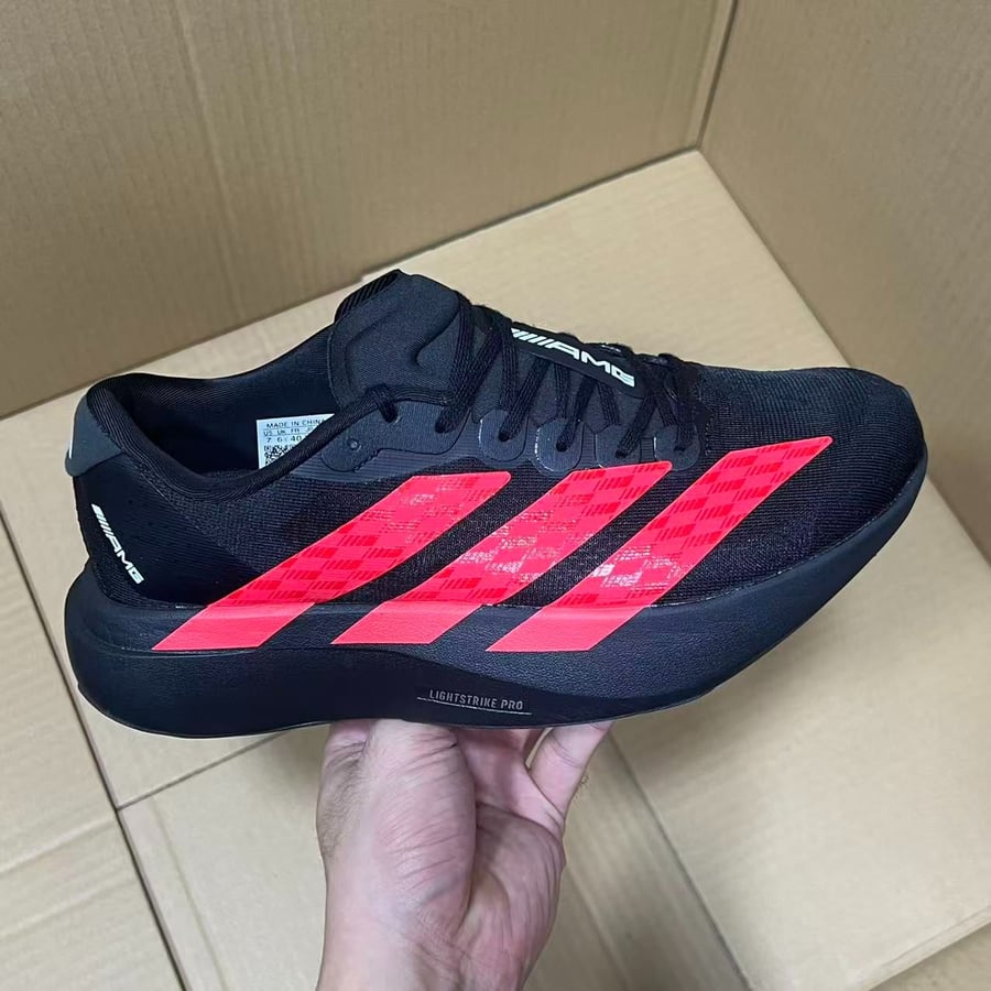 View 3 - Black / Red
