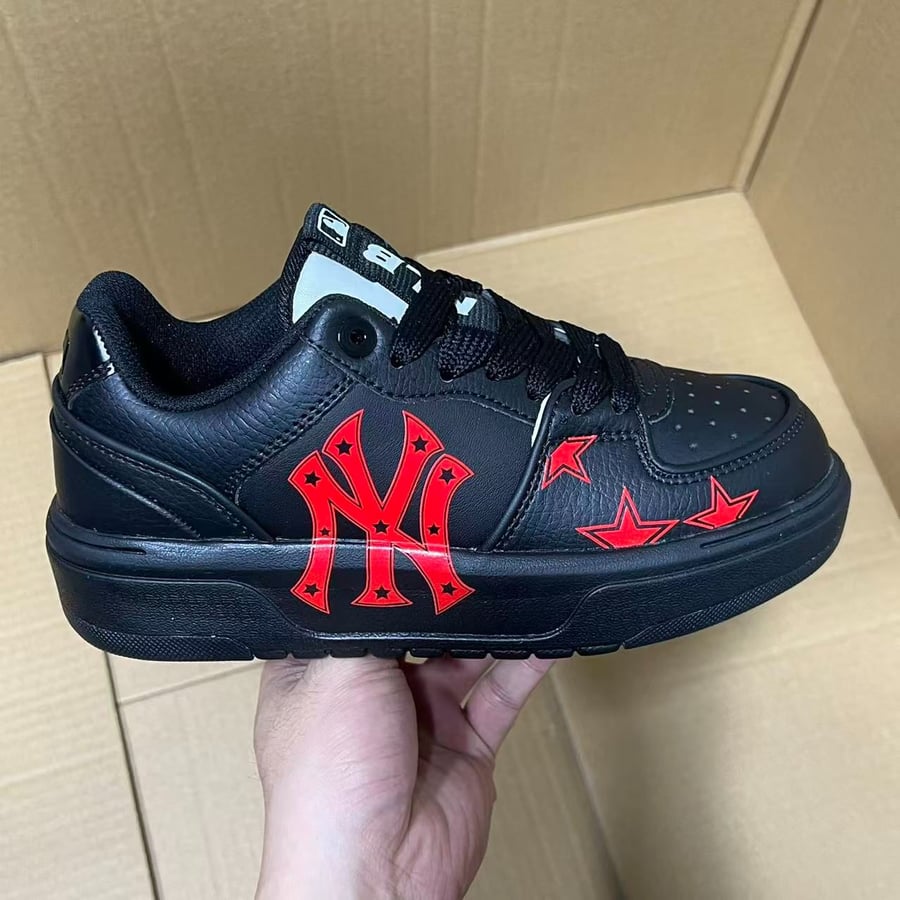 View 5 - Black / Red