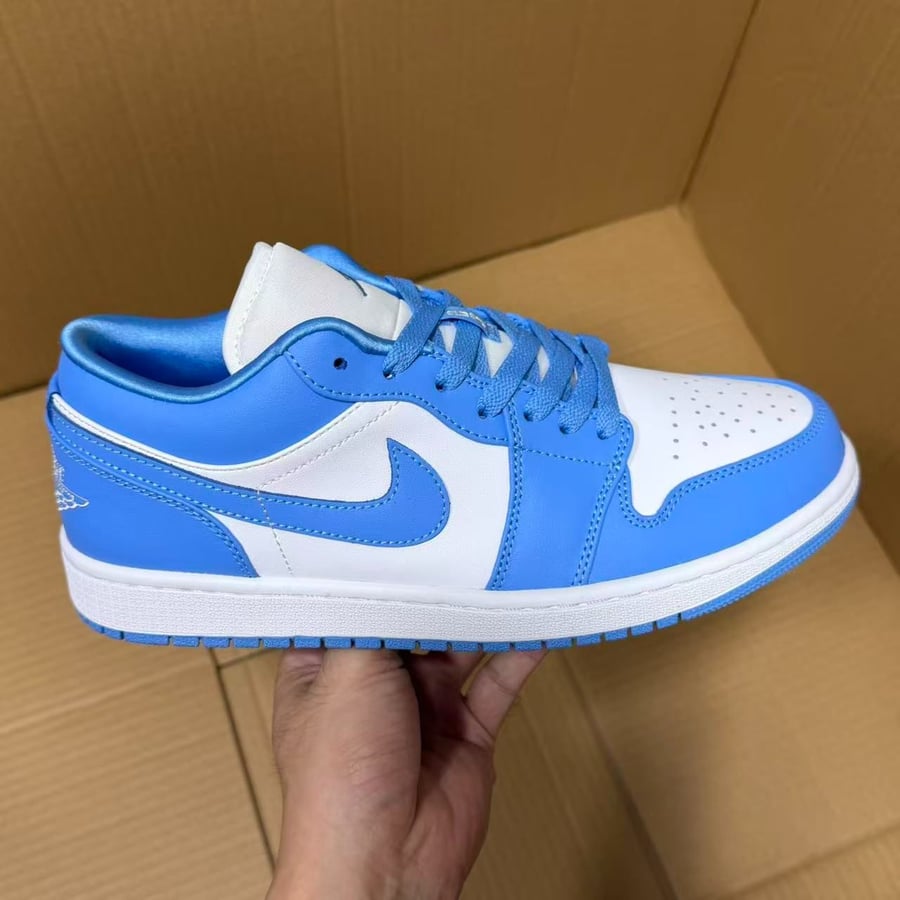 View 6 - White / Blue