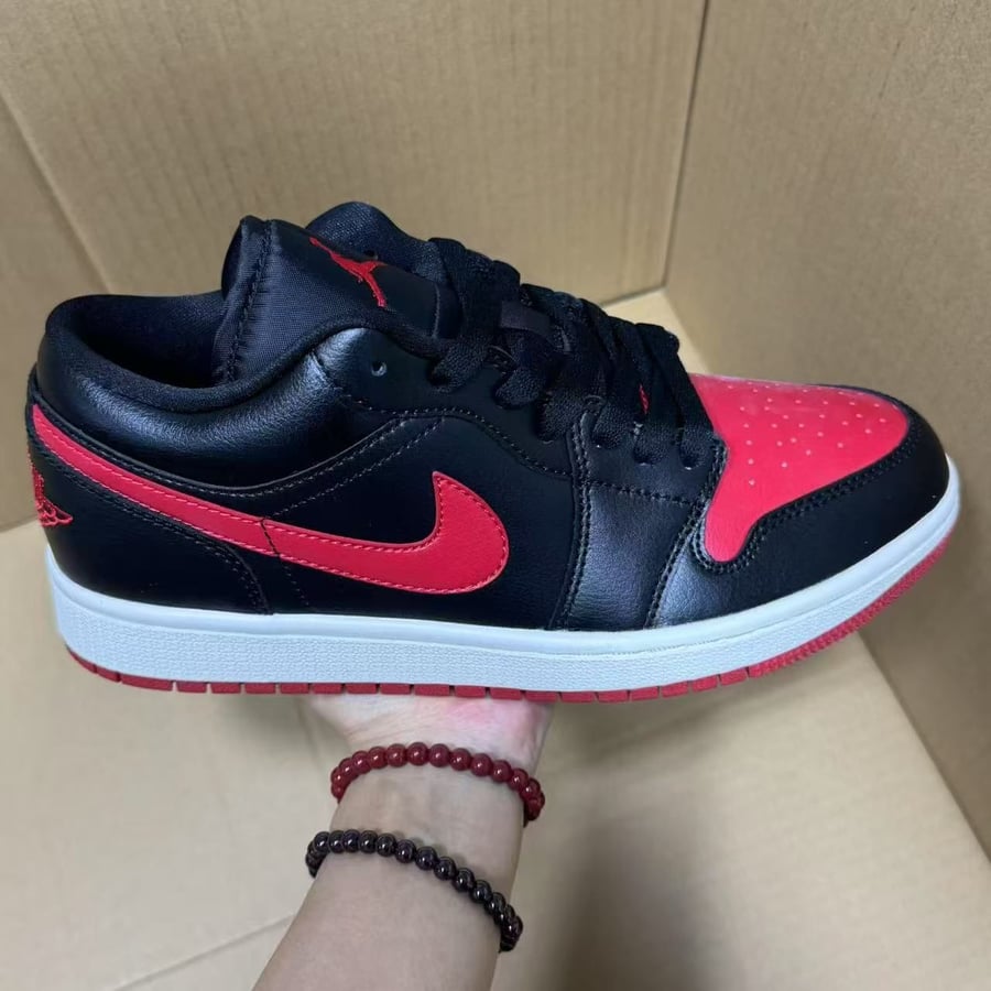 View 5 - Black / Red