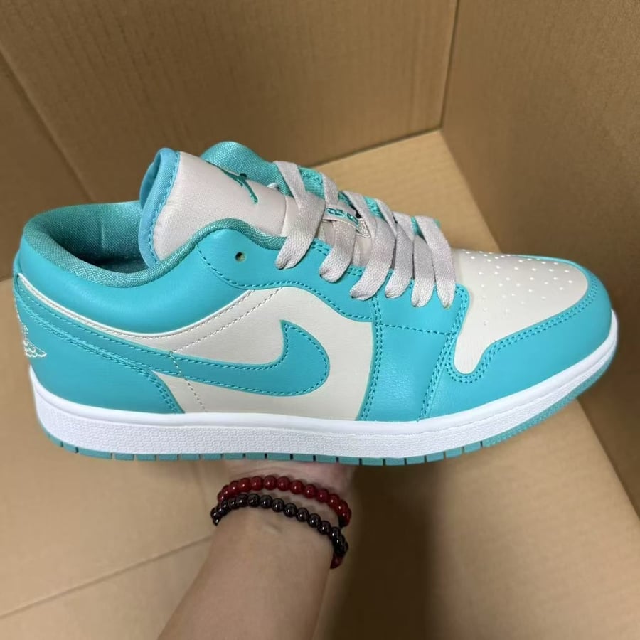 View 4 - Blue / Green