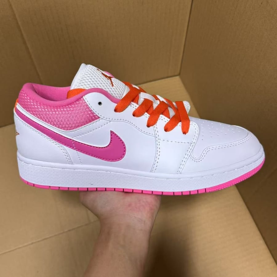 View 3 - White / Pink
