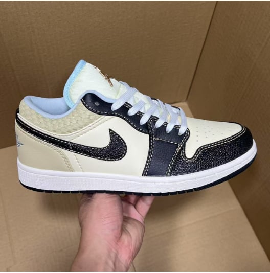 View 3 - Black / Beige