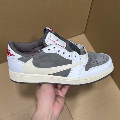 View 3 - White / Brown