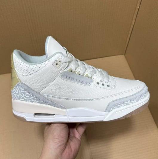View 5 - White / Grey