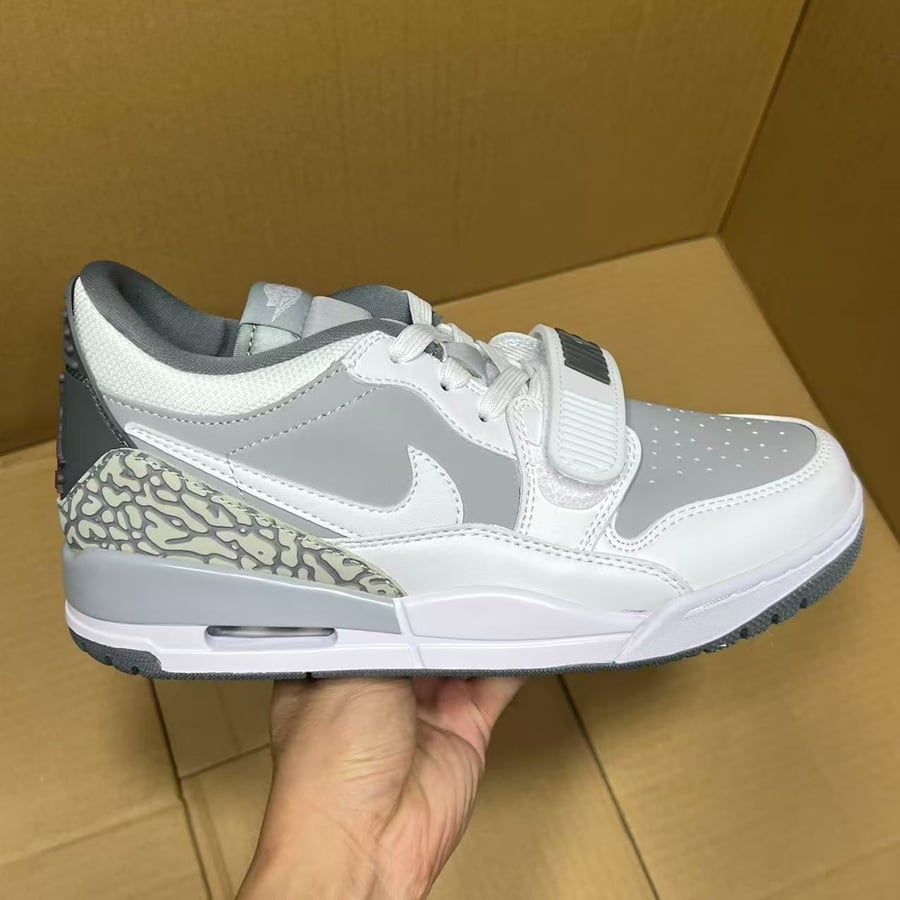 View 4 - Grey