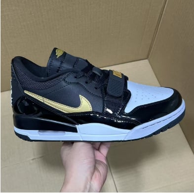 View 5 - Black / Gold