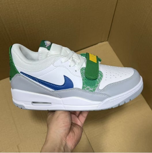 View 2 - White / Green