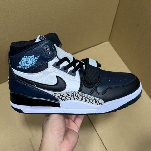 View 3 - Blue