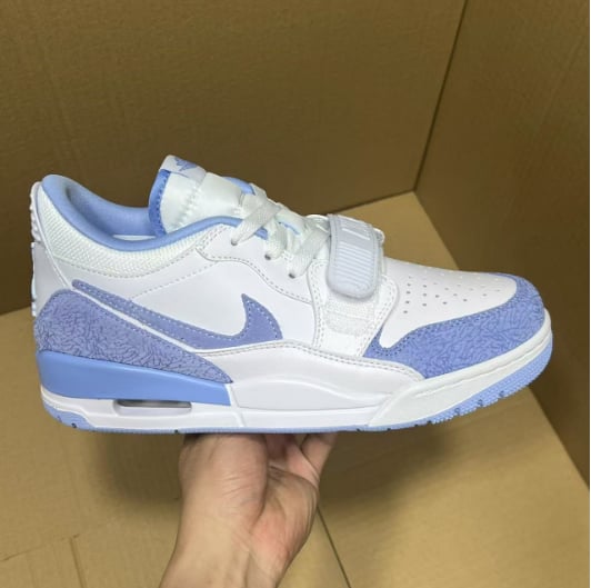 View 6 - White / Blue
