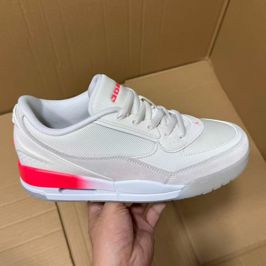 View 3 - White / Red
