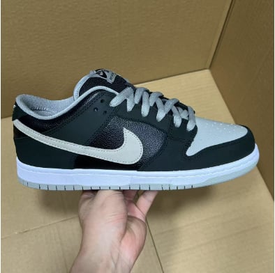 Sneakers N Batch Dunk Series