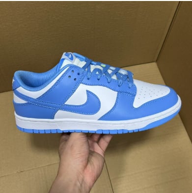 Sneakers N Batch Dunk Series