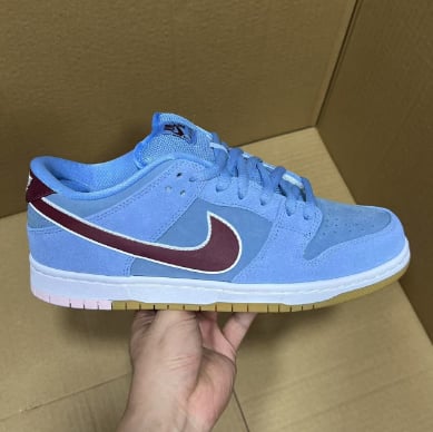 Sneakers N Batch Dunk Series