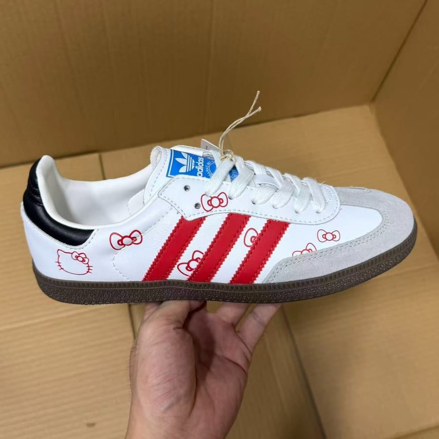 View 4 - White / Red