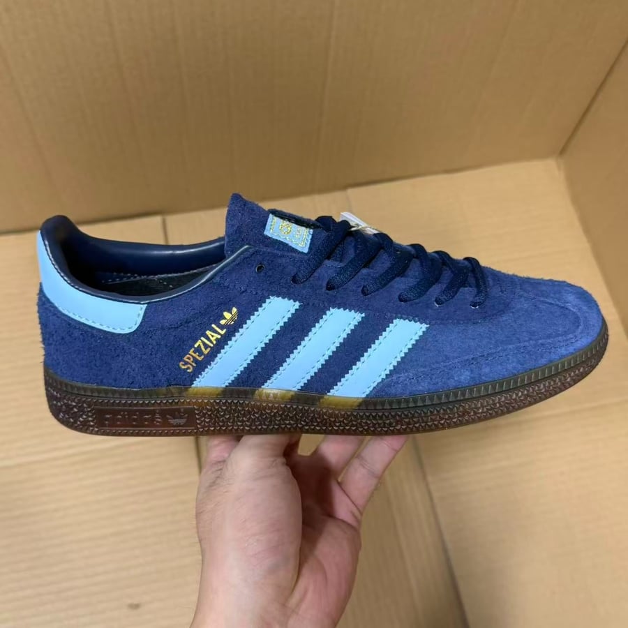 View 4 - Brown / Blue
