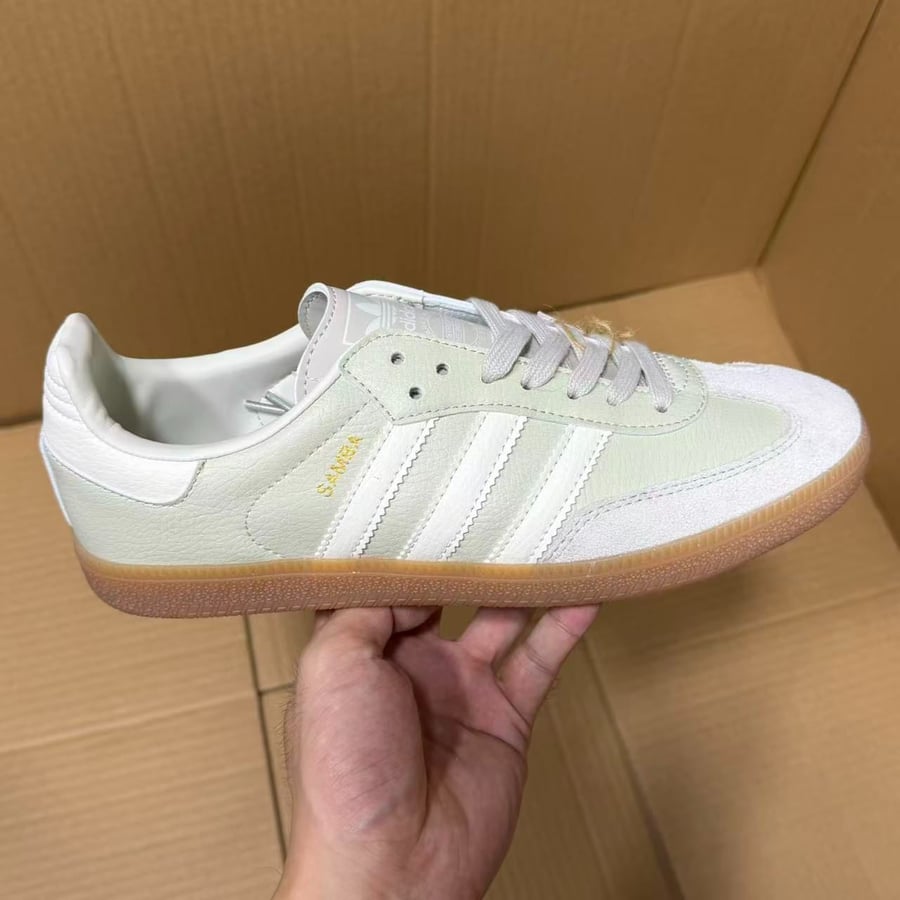 Sneakers N Batch German Trainer Series