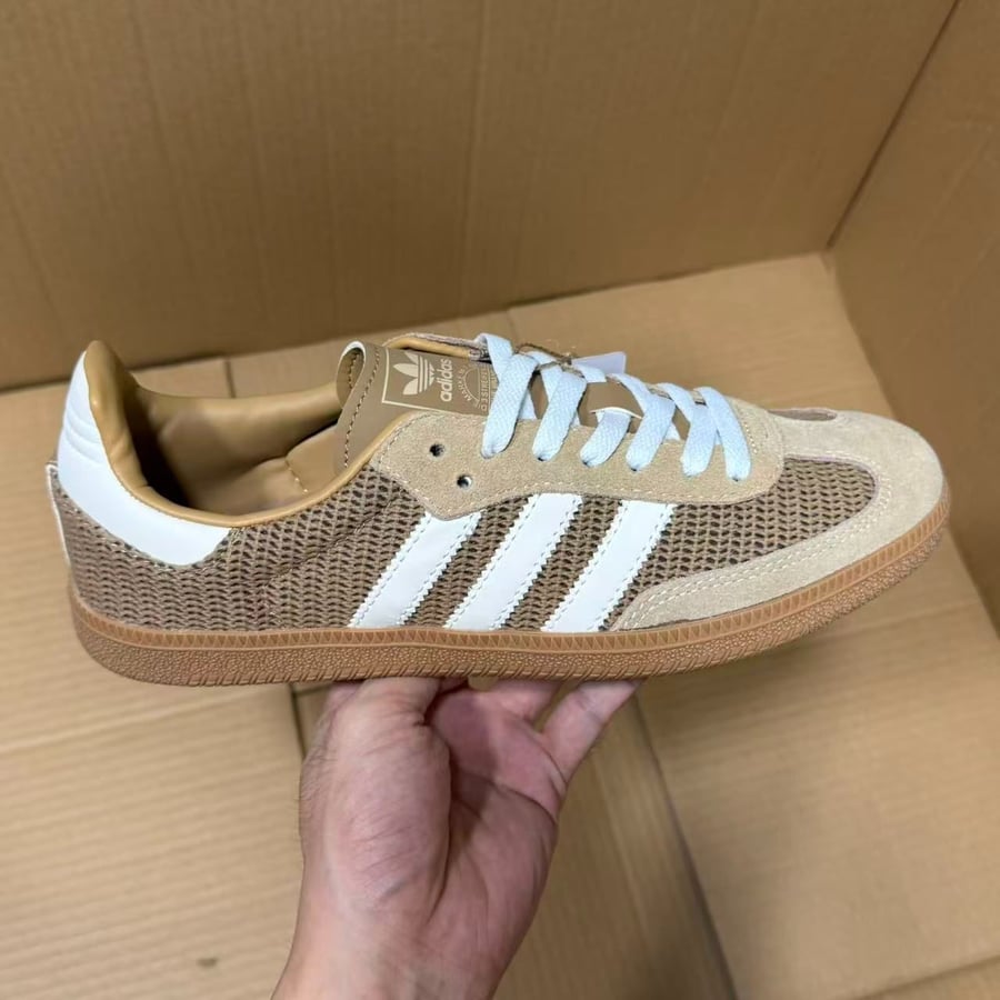 Sneakers N Batch German Trainer Series