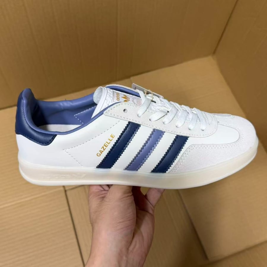 View 8 - White / Blue