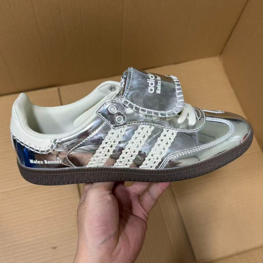 Sneakers N Batch German Trainer Series