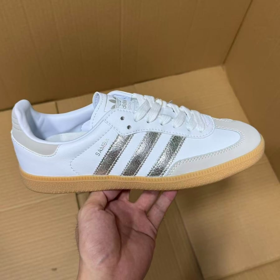 View 8 - White / Grey