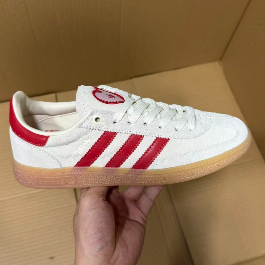 View 2 - Red / Beige
