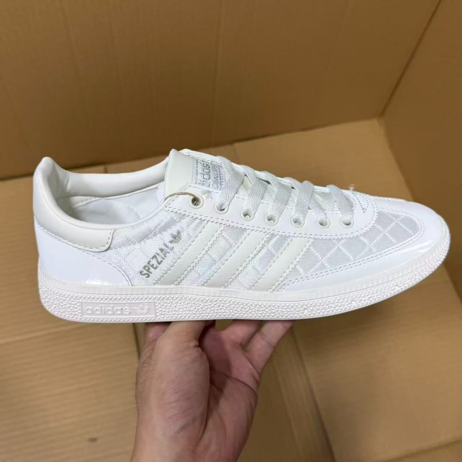 View 8 - White